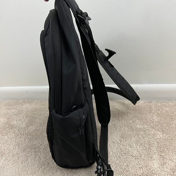 Pacsafe metrosafe 350 GII Travel Backpack RFID